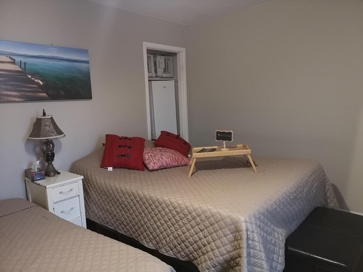 Hotel Les Soins De Vicky Lac-Mégantic Exteriér fotografie