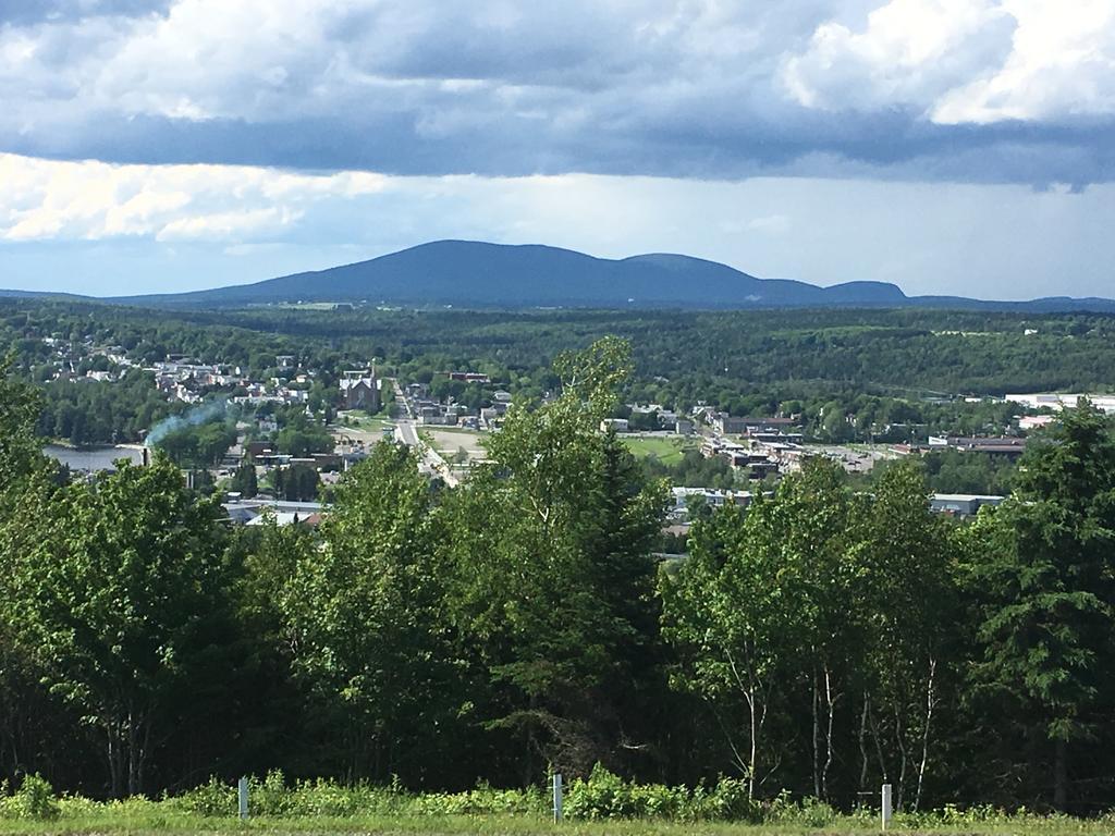 Hotel Les Soins De Vicky Lac-Mégantic Exteriér fotografie